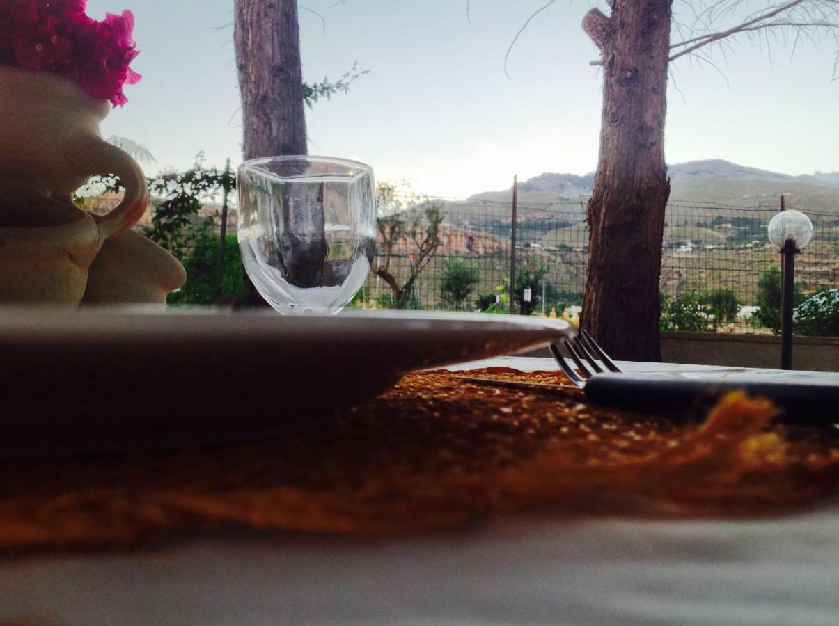 Grace'S Place Scopello  Buitenkant foto